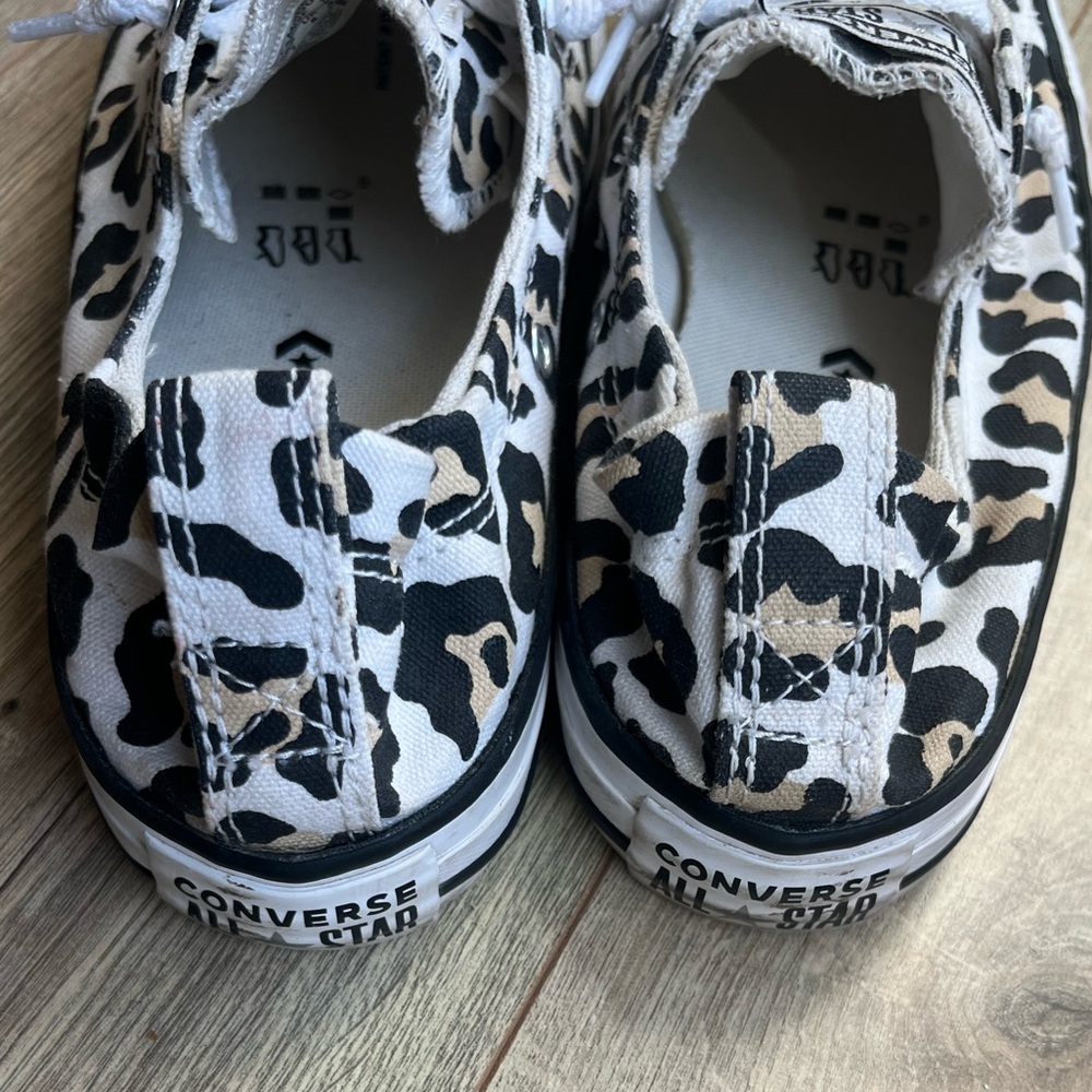 Converse Sneakers with Leopard Pattern size 7 wom… - image 3